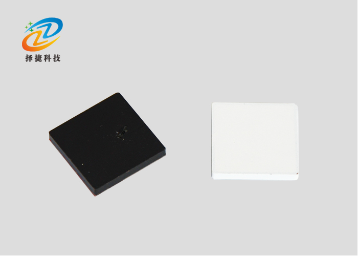 耐高溫陶瓷RFID防偽標簽 0905實拍展示圖