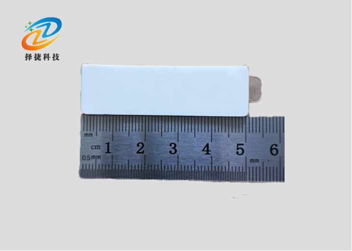 柔性超高頻抗金屬標簽ZJ8020實拍展示圖